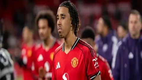 “缅怀：43岁前黑山国脚、皇家社会前球星德利巴希奇因脑瘤不幸去世”